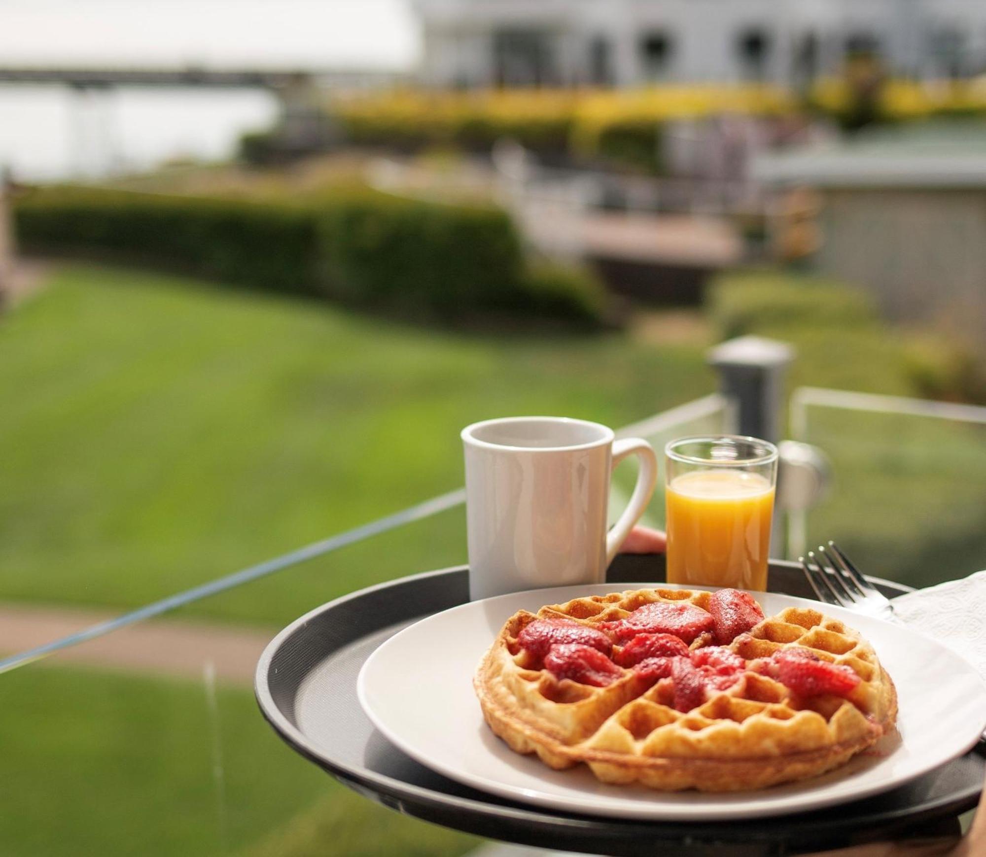 Sidney Waterfront Inn & Suites Kültér fotó