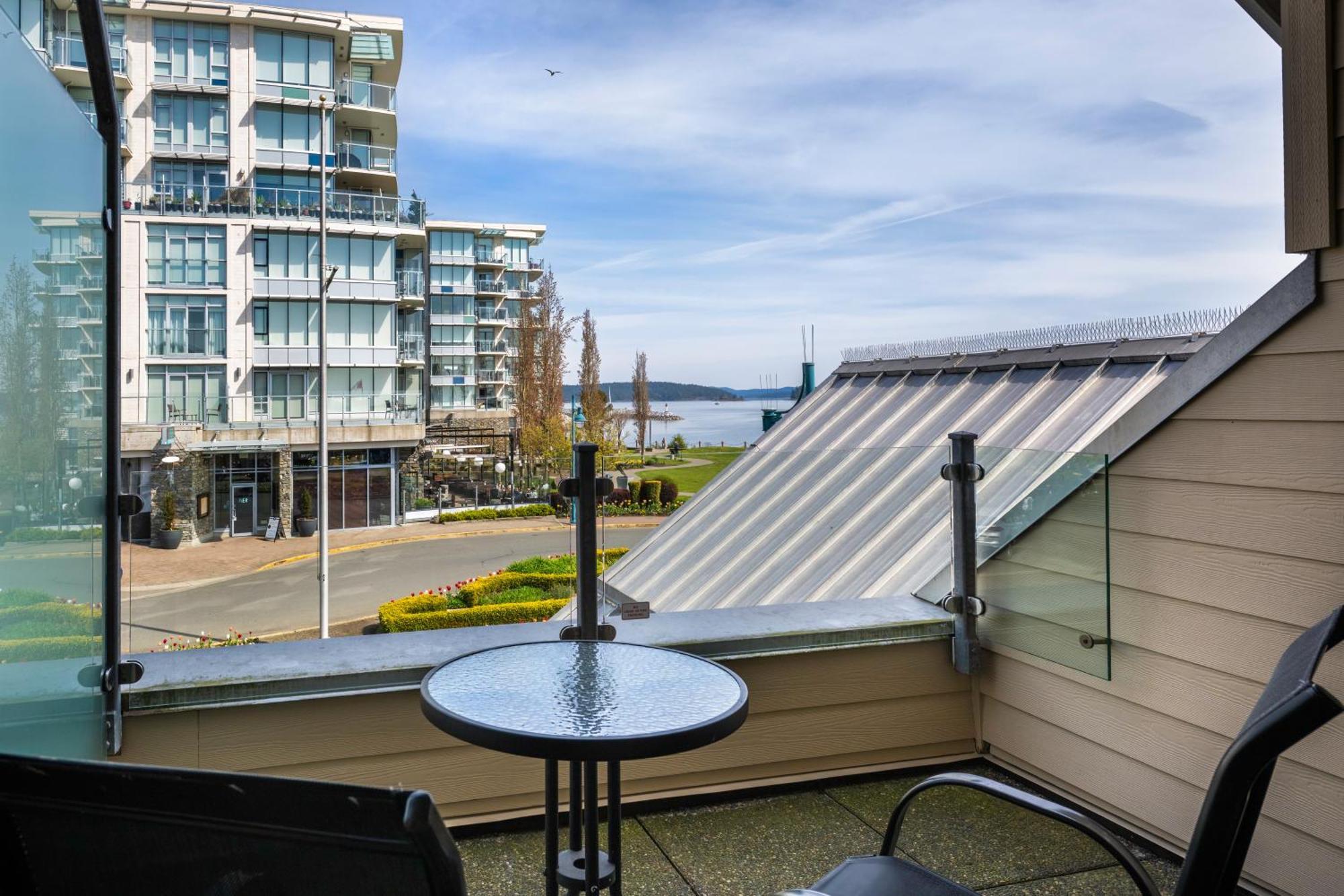 Sidney Waterfront Inn & Suites Kültér fotó
